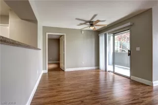 Photo #4: 2152092 Listing