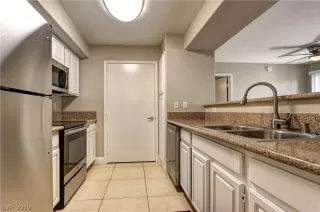 Photo #6: 2152092 Listing