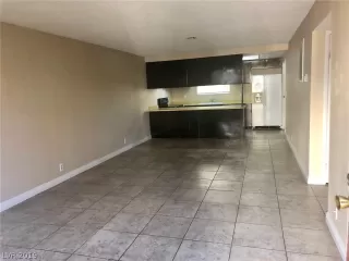 Photo #3: 2152105 Listing 