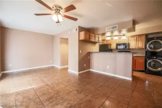 Photo #2: 2152119 Listing 