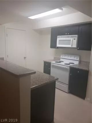 Photo #2: 2152132 Listing 