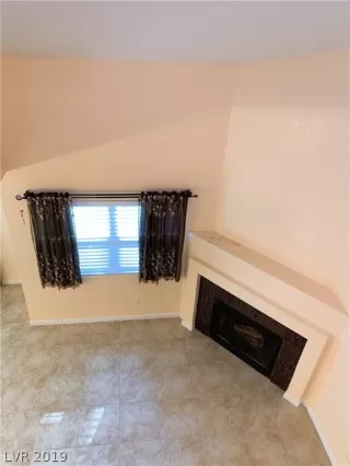 Photo #4: 2152140 Listing 
