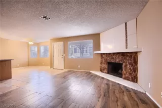 Photo #4: 2152145 Listing 