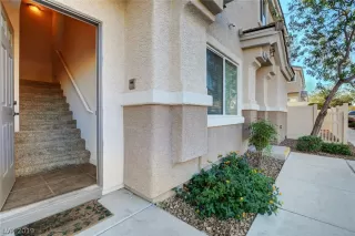 Photo #1: 2152153 Listing