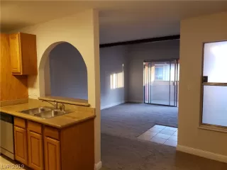 Photo #3: 2152161 Listing