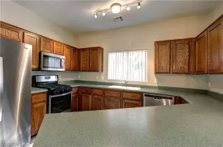 Photo #4: 2152178 Listing