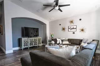 Photo #1: 2152189 Listing