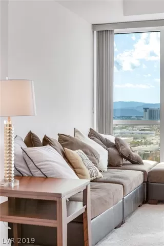 Photo #5: 2153275 Listing 