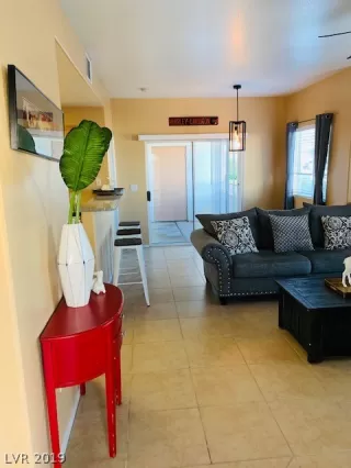 Photo #1: 2153287 Listing 