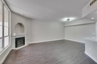 Photo #5: 2153290 Listing 