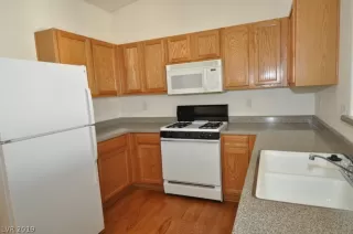 Photo #2: 2153292 Listing