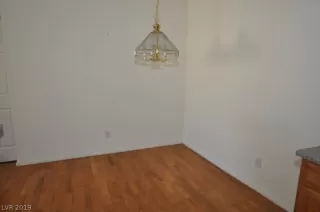 Photo #4: 2153292 Listing