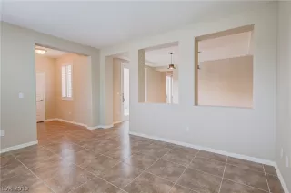 Photo #3: 2153381 Listing