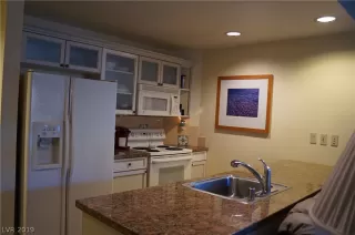 Photo #1: 2153384 Listing 