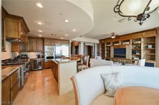 Photo #6: 2153387 Listing