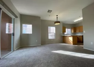 Photo #3: 2153397 Listing