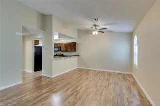 Photo #3: 2153404 Listing 