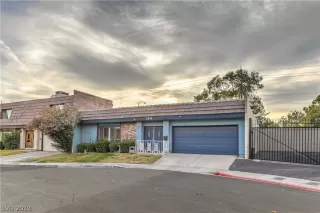 Photo #1: 2153405 Listing