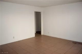 Photo #3: 2153440 Listing 