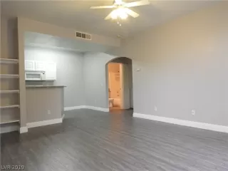 Photo #4: 2153483 Listing 