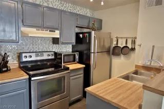 Photo #6: 2153539 Listing