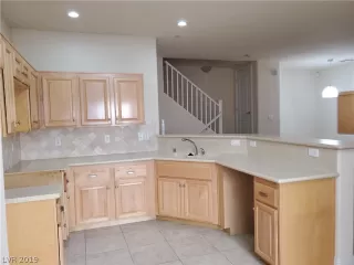 Photo #4: 2153662 Listing 