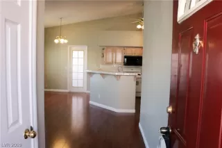 Photo #2: 2153668 Listing 