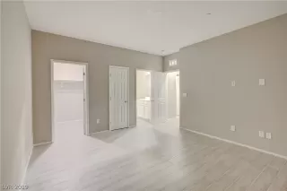 Photo #3: 2153696 Listing