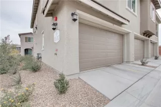 Photo #5: 2153696 Listing