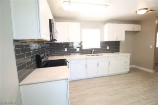 Photo #5: 2153708 Listing