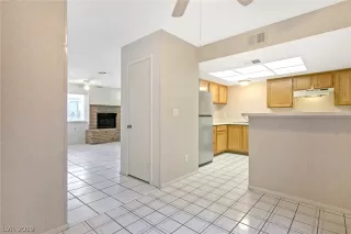 Photo #4: 2153726 Listing