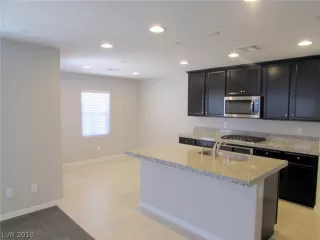 Photo #4: 2153748 Listing 