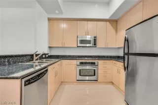 Photo #4: 2153763 Listing