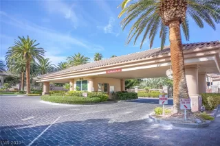 Photo #1: 2153809 Listing