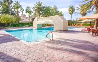 Photo #2: 2153809 Listing