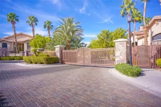 Photo #6: 2153809 Listing