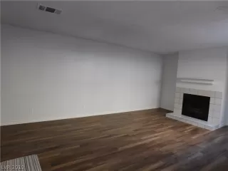 Photo #6: 2153813 Listing