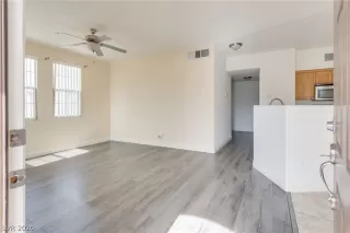 Photo #2: 2153819 Listing