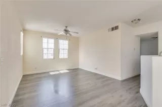 Photo #4: 2153819 Listing