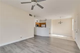 Photo #5: 2153819 Listing