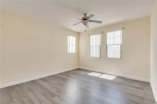 Photo #6: 2153819 Listing