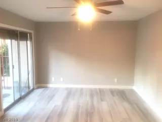 Photo #4: 2153832 Listing