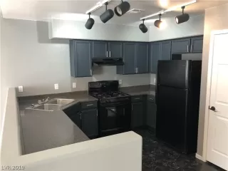 Photo #4: 2153843 Listing 