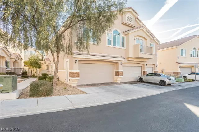 MLS: 2153884 Condo For Sale