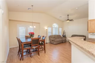 Photo #3: 2153884 Listing