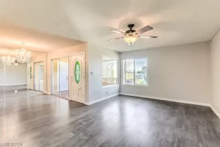 Photo #6: 2153892 Listing