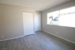 Photo #4: 2153893 Listing