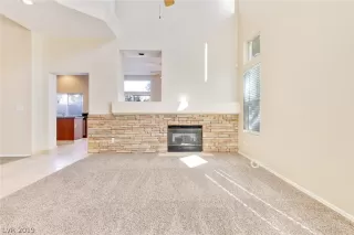 Photo #5: 2153904 Listing