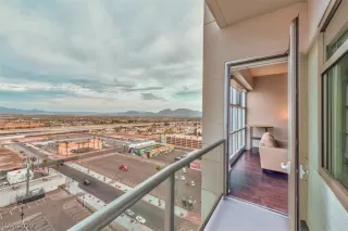 Photo #3: 2153938 Listing