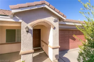 Photo #1: 2153943 Listing